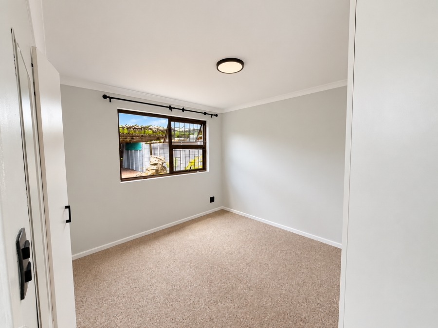 4 Bedroom Property for Sale in Bothasig Western Cape